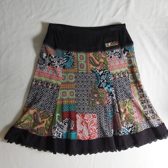 Skirt - Picture 2 of 8